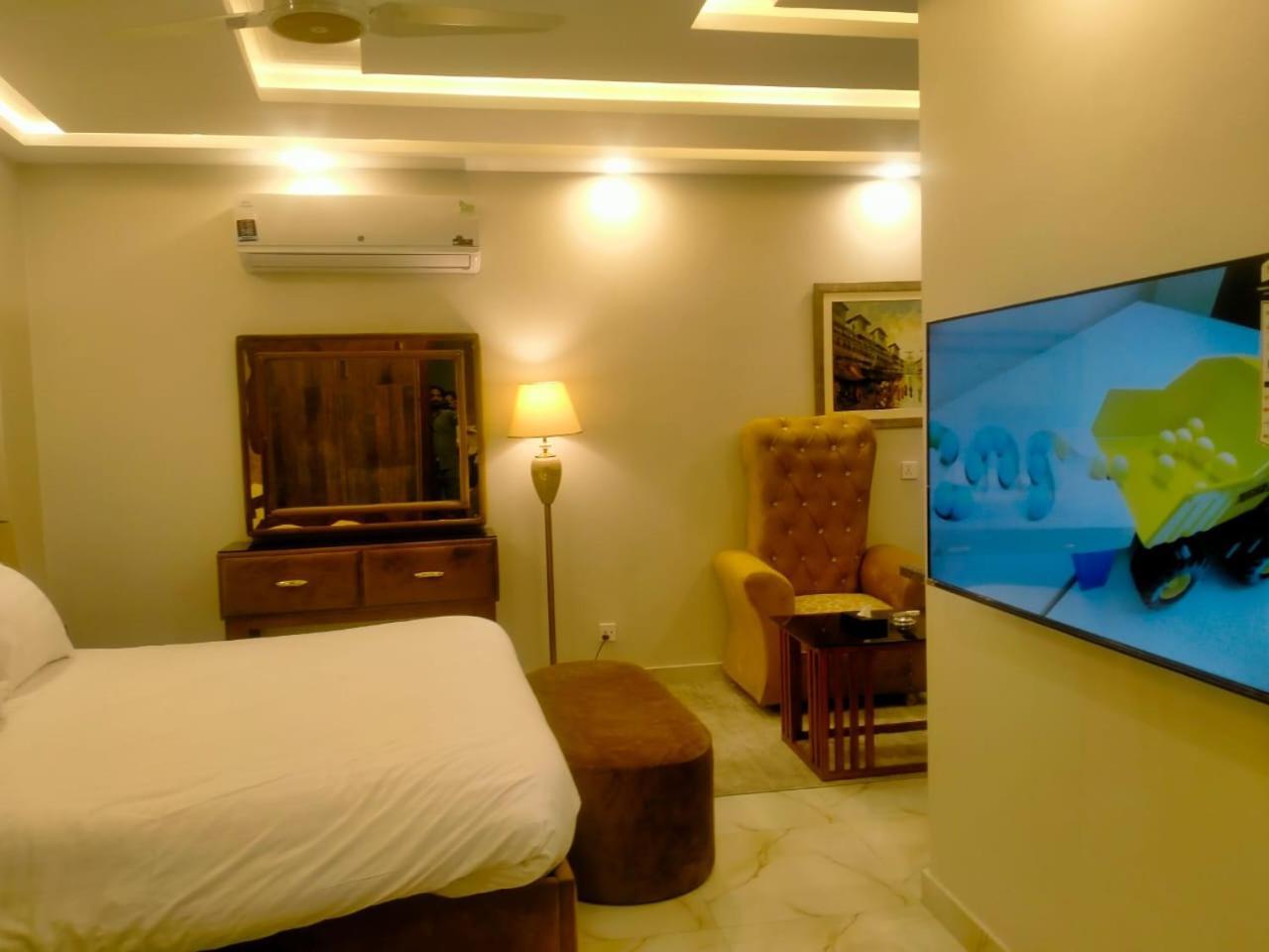 Imperial Suites Lahore Exteriör bild